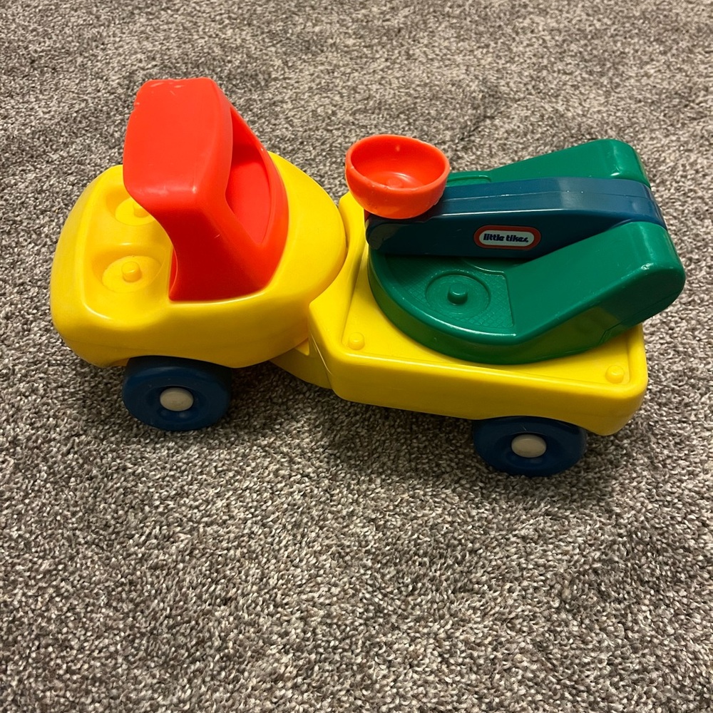 Little Tikes Vintage Cherry Picker Truck